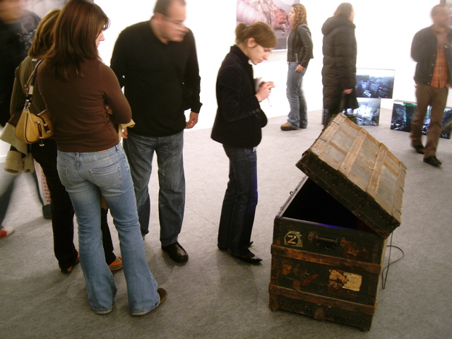 densità fluorescente, baule Genova-NewYork, 2005